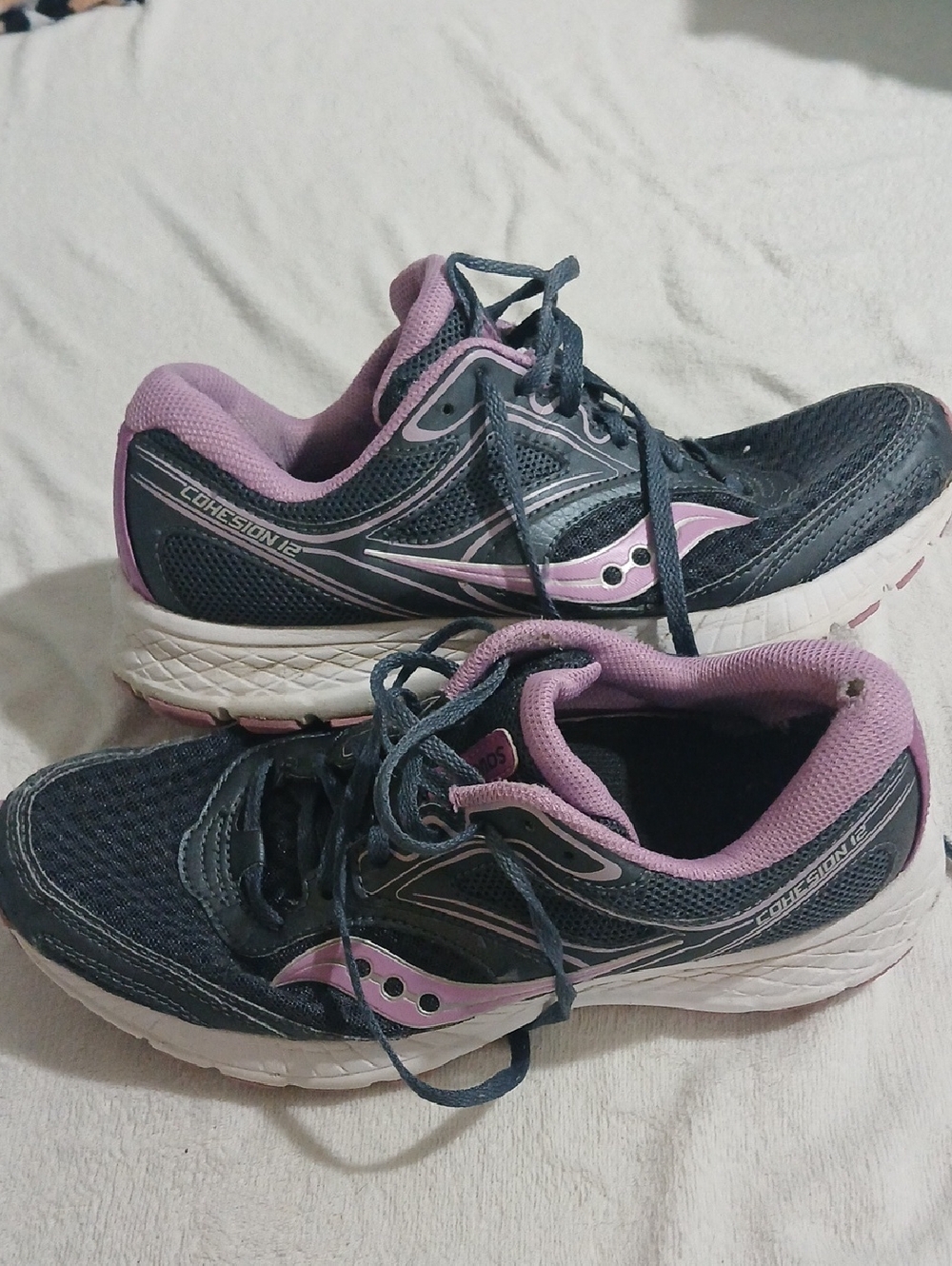 Saucony Women's Athletic Sneakers in Gray and Purple